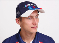 Бейсболка Прайд с уникальной вышивкой на всех деталях